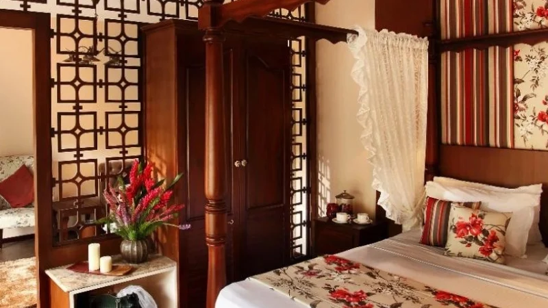 Kerala one bedroom luxury Houseboat