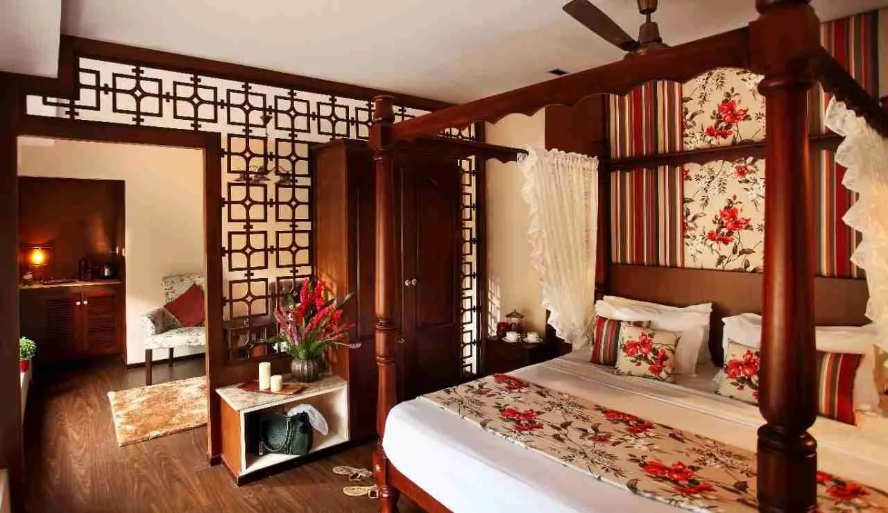 Luxury houseboat bedroom