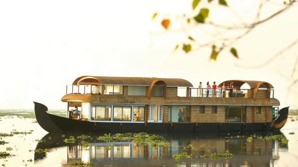 Luxury Kerala Houseboat at Alleppey Backwater
