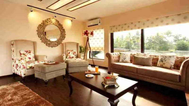 One bedroom luxury houseboat living area