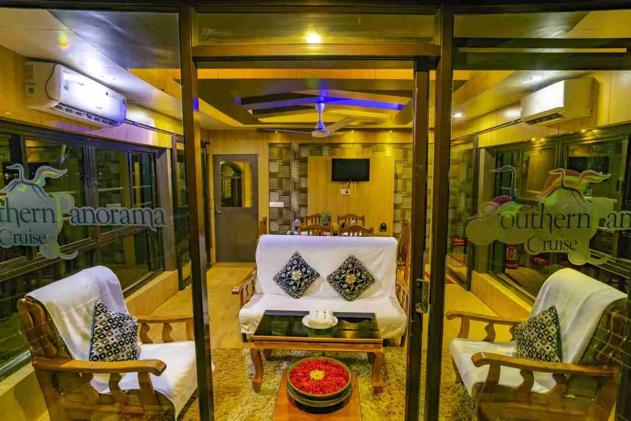 one bedroom premium houseboat living cum dining area